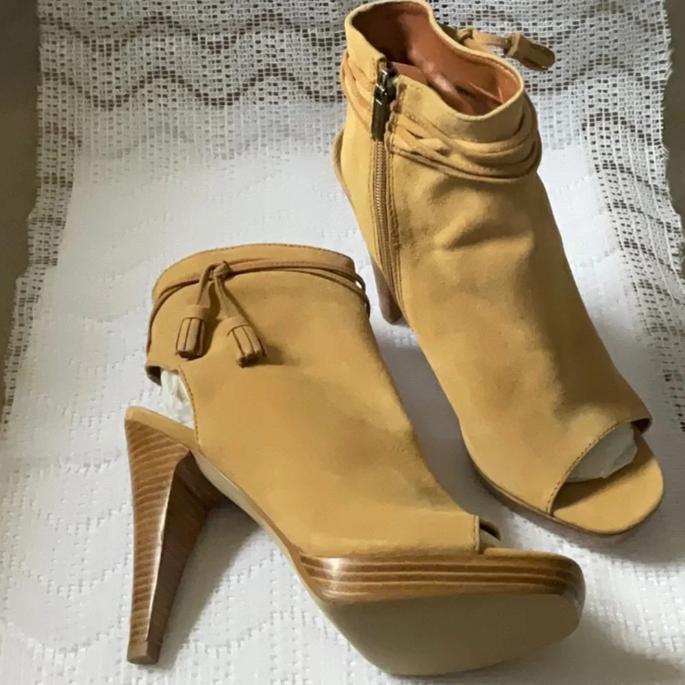 Colin Stuart Suede Nubuck Booties Platform